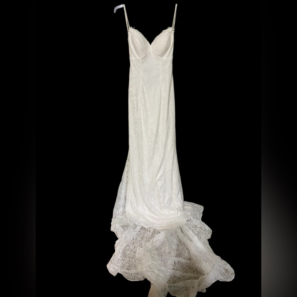 Negotiable: Galina Off White Wedding Dress